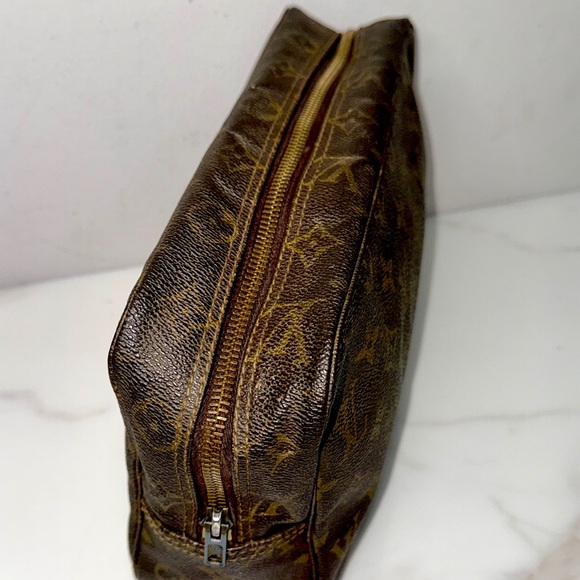 Auth LOUIS VUITTON large Toilette Pouch - Picture 11 of 11